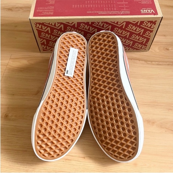 VANS OLD SKOOL VN000CT8C9J
SNEAKERSCOLOR Women 9.OUS Mens 7.5 US - Picture 12 of 13